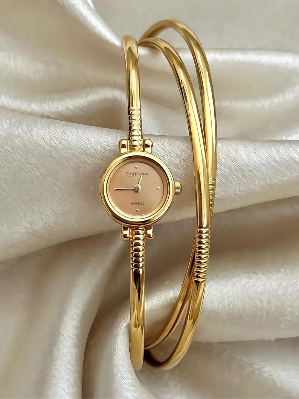AUTHENTIC VERY RARE VINTAGE WAKO BY SEIKO DAINTY BANGLE GOLD WATCH - Picture 6 of 10